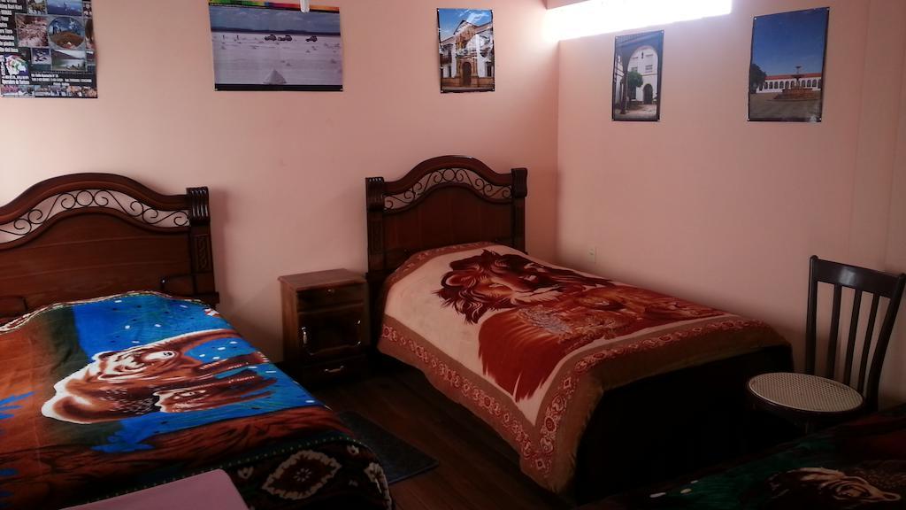 Hostal Villa Imperial Yunguyo Room photo